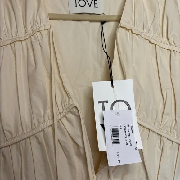 Tove Cream Short Dress - Picture 6 of 6